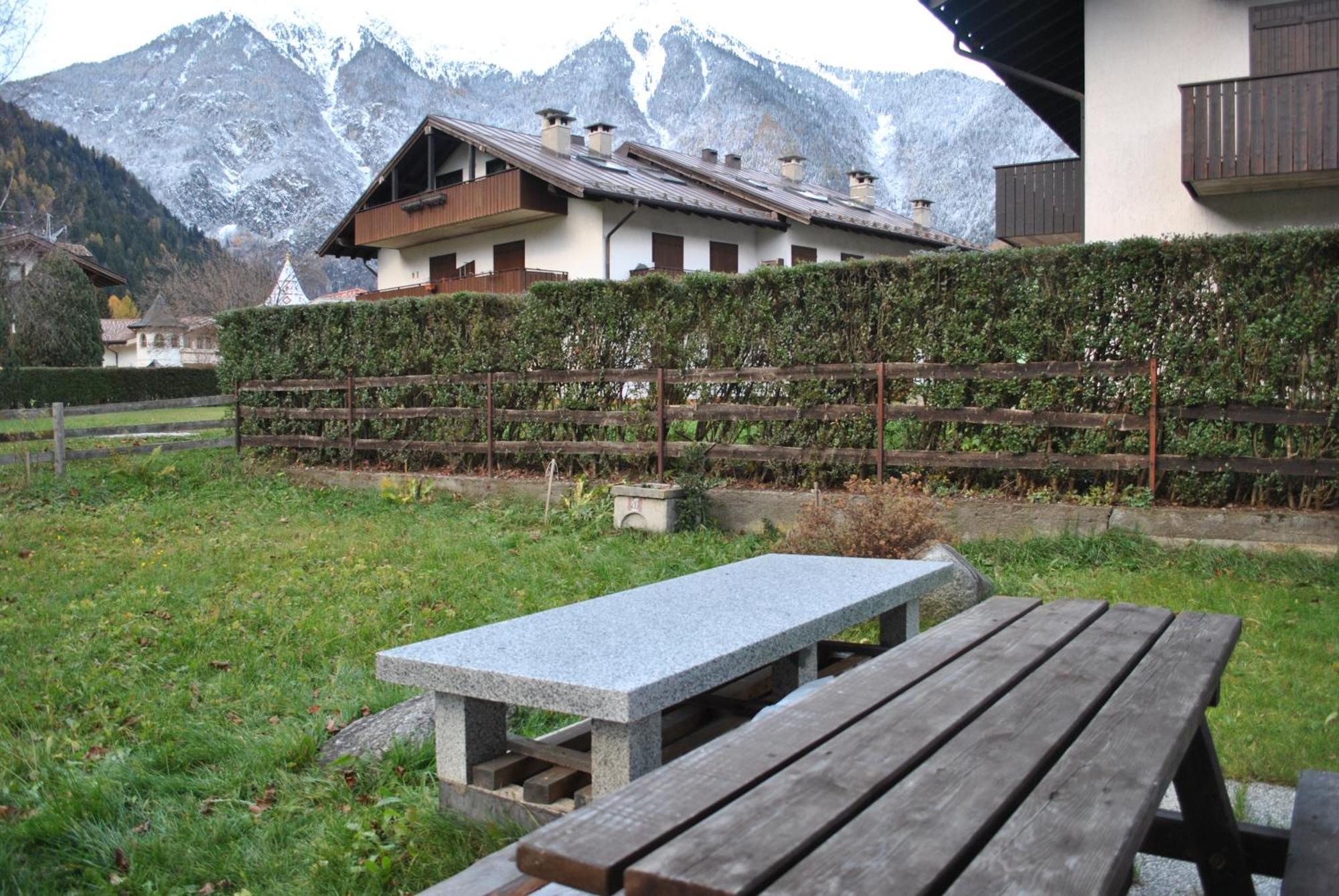 La Pineta - Appartamenti In Villetta Pinzolo Luaran gambar